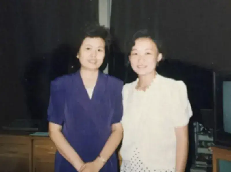 她主持《新闻联播》28年,退休后遭受非议,如今晚年过得怎样了?
