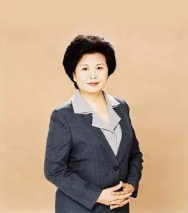 邢质斌:播报《新闻联播》28年,现已退休12年,近况如何?