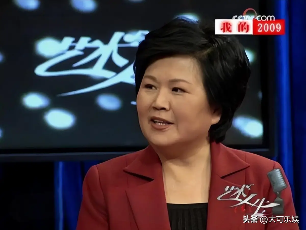 被称为王牌播音员的邢质斌,却在男搭档逝去三个月后,毅然离职