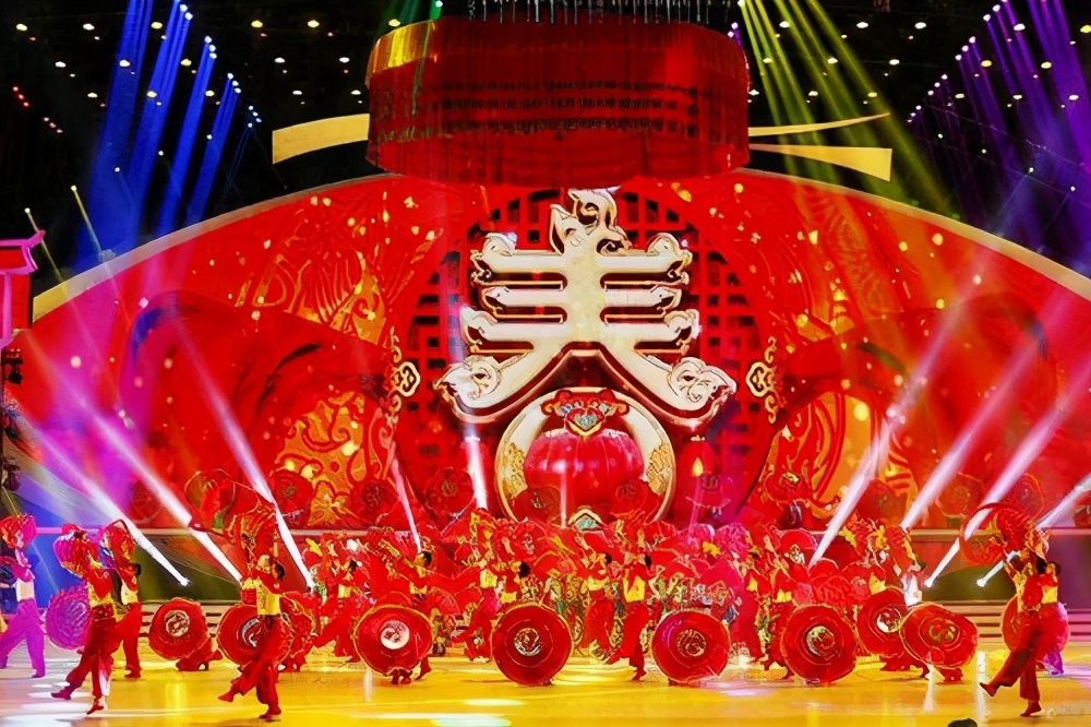 春晚观众有何背景？百度赞助千万露个脸，笑脸哥凭啥上19年春晚