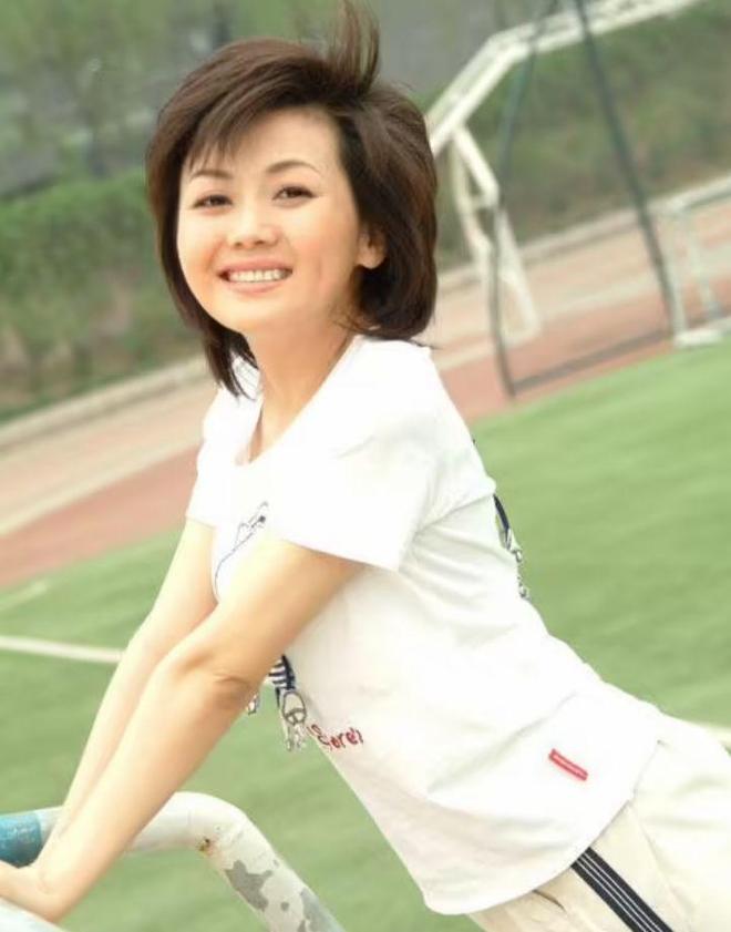 央视著名主持人柴璐：追梦路上有眼泪，曾公开征婚，46岁仍未婚