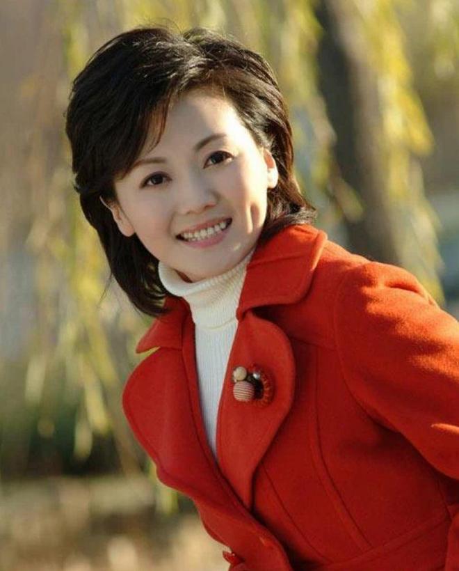 央视著名主持人柴璐：追梦路上有眼泪，曾公开征婚，46岁仍未婚