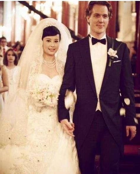 富商徐威宠了袁立12年，为何后来转身迎娶世界冠军张怡宁？