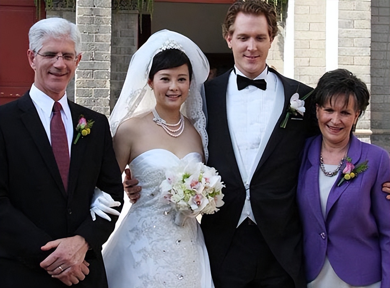 宠了袁立10多年，为其购800万四合院，徐威为何转身娶了张怡宁