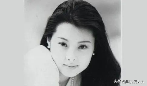 抛弃同居12年的袁立,徐威为何转身娶小20岁的张怡宁?