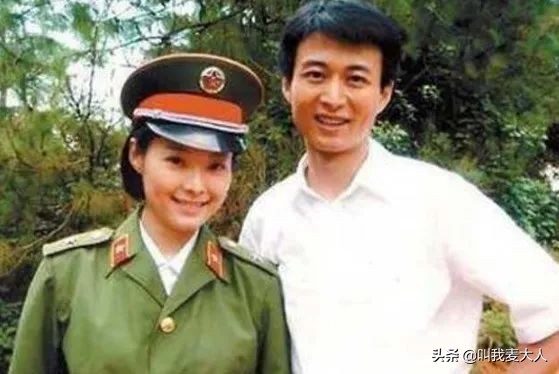 抛弃同居12年的袁立,徐威为何转身娶小20岁的张怡宁?