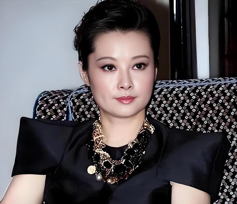 徐威宠了袁立12年，为何转身娶了世界冠军张怡宁？答案俗套又露骨