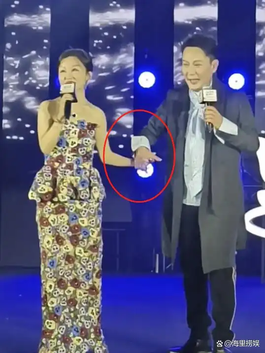 一场音乐会展示了娱乐圈中的人情冷暖其中张信哲成为了最好的例证