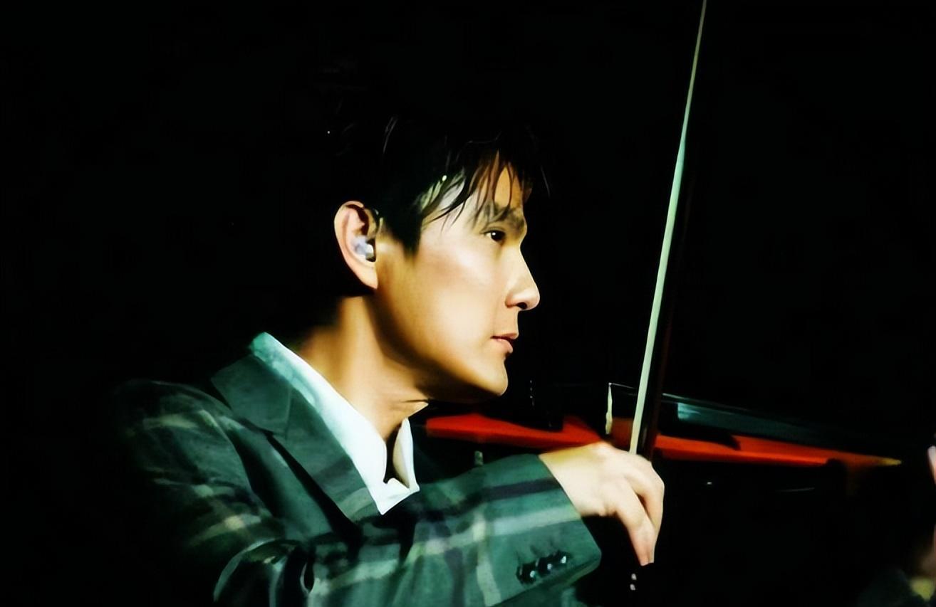 唱歌只是副业？“情歌王子”张信哲，低估你了