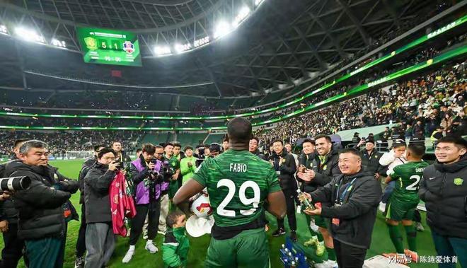 中超动态!国安超市开张!9大国脚级球员待售,冬窗大换血开启