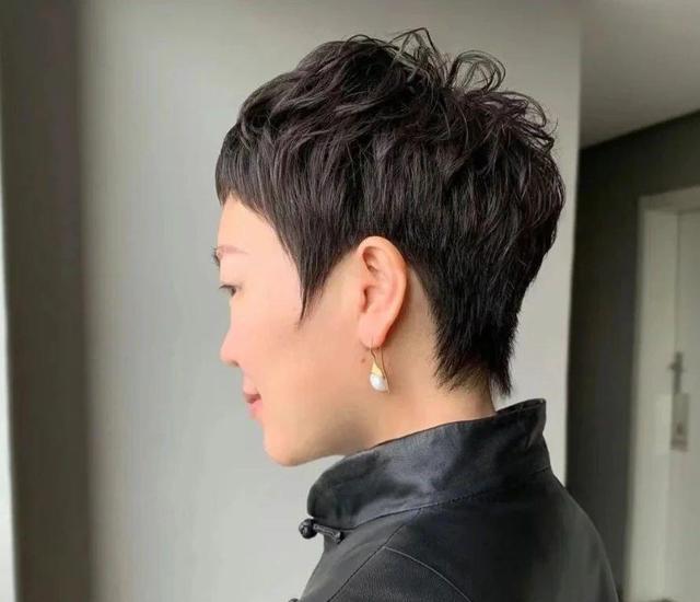 这三种发型,女生剪后不后悔的短发。很有高级感十分好看