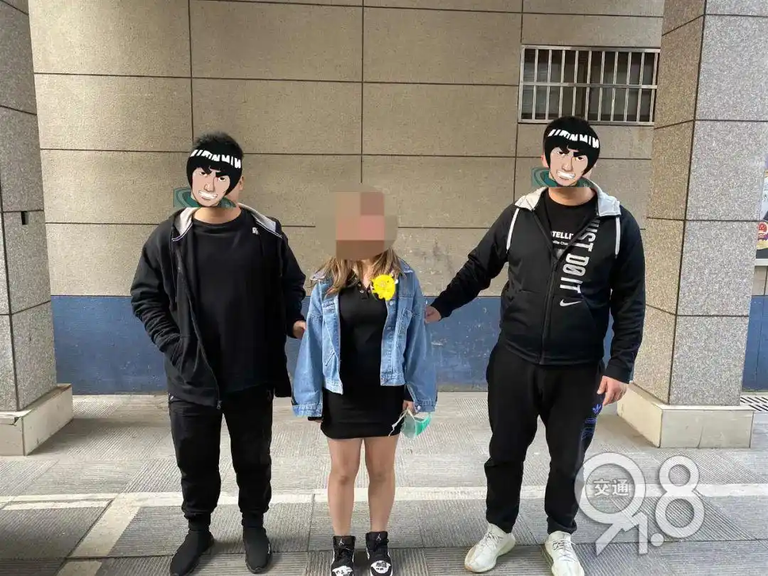 男子搜索“附近的人”,陌生美女说“上门服务”,付钱后发现……