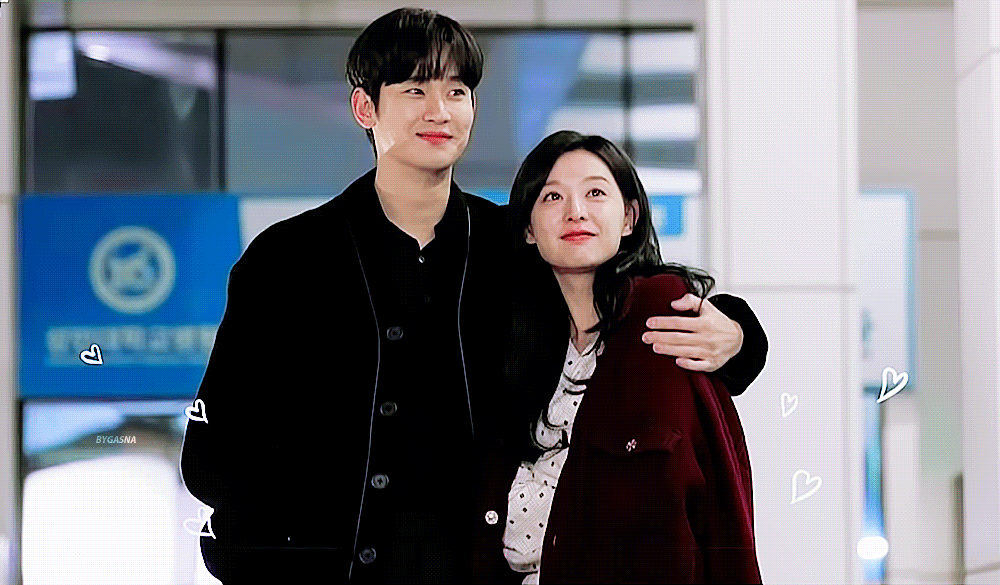 金秀贤跟金智媛主演韩剧《眼泪女王》正在热播,剧情让人边哭边笑