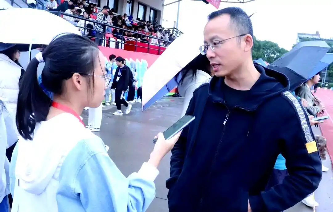 青春的精彩瞬间:校运会背后的拼搏故事