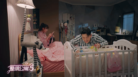 《爱情公寓5》近期播出，客串嘉宾阵容豪华，张伟老婆惊艳亮相