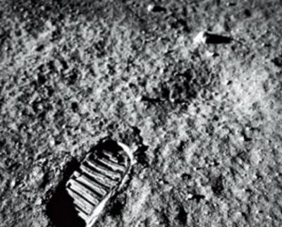 在地球上生活的我们,如何开始一场月球旅行?