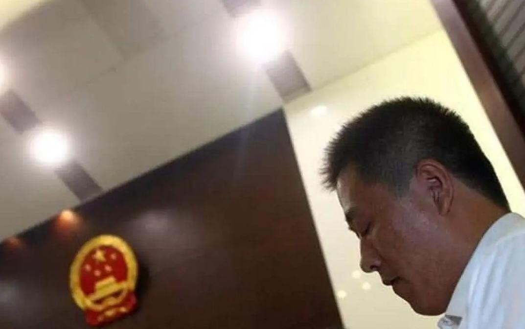 “不是你撞的，干嘛去扶？”当年说出这句话的法官，现在怎么样了