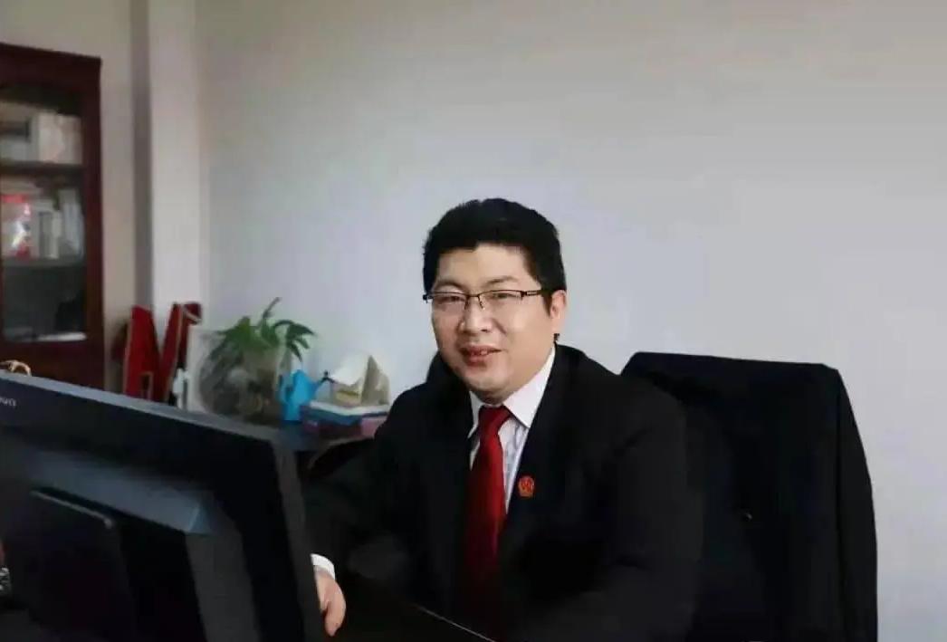 “不是你撞的，干嘛去扶？”当年说出这句话的法官，现在怎么样了