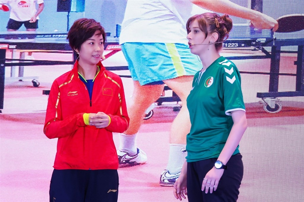 他深爱袁立15年，几经求婚却遭拒绝，转身娶张怡宁，如今幸福美满