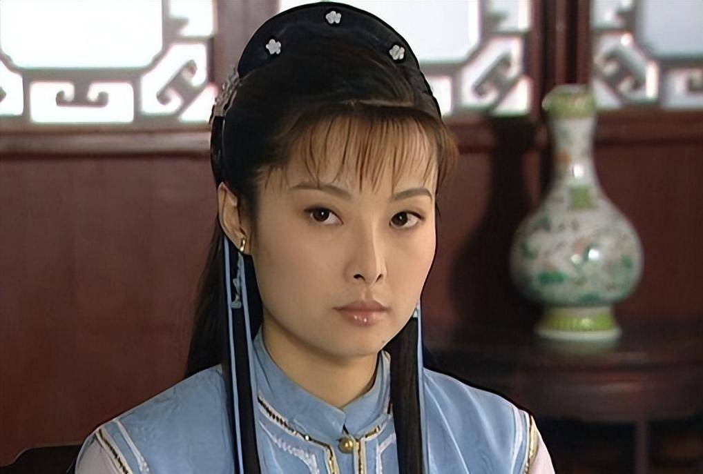 他深爱袁立15年，几经求婚却遭拒绝，转身娶张怡宁，如今幸福美满