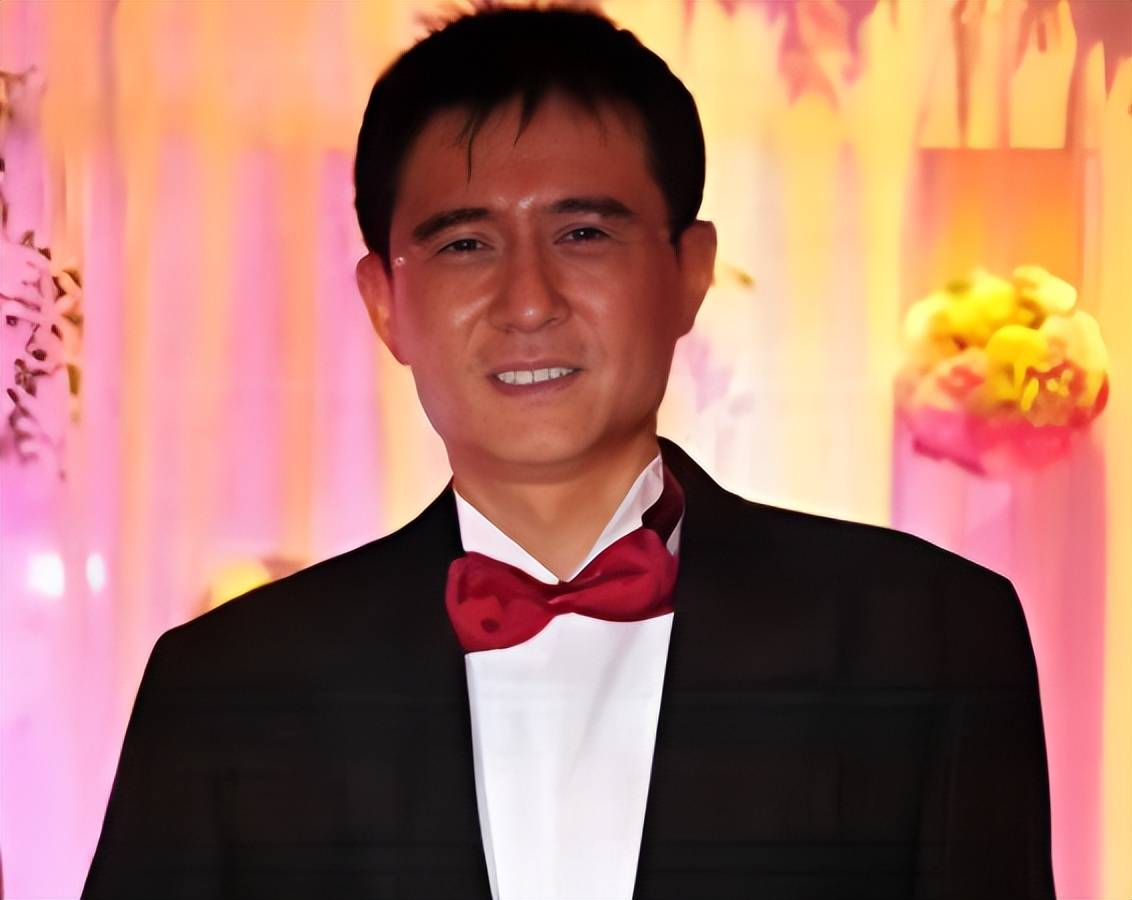 恩爱16年后，64岁徐威开始“萎缩”，44岁张怡宁被郭晶晶上了一课