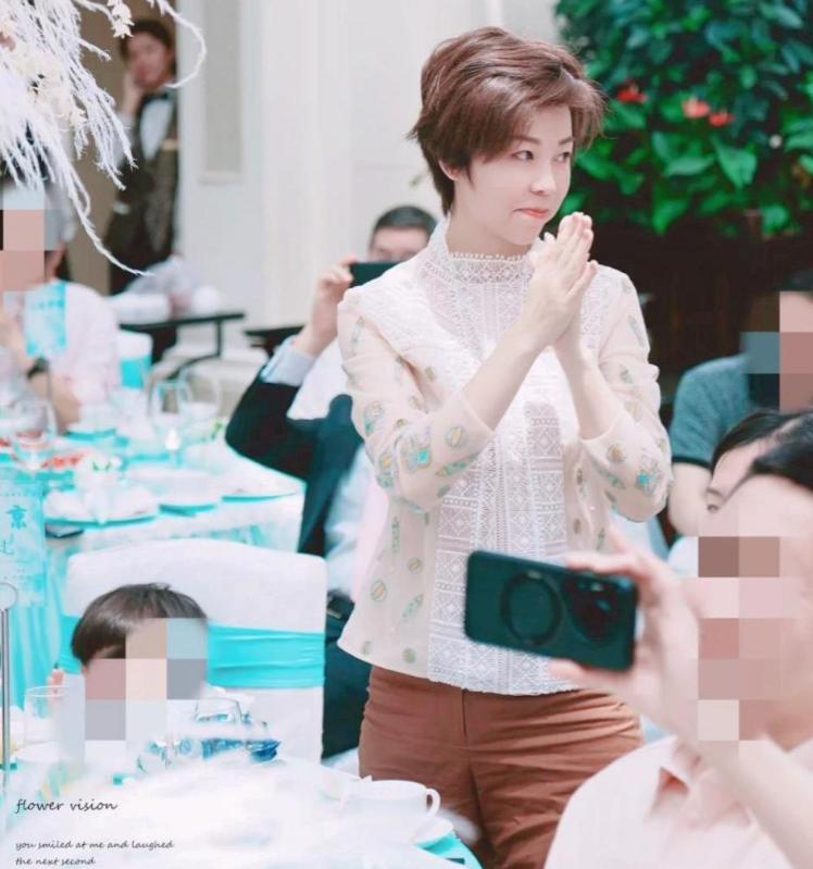 恩爱16年后，64岁徐威开始“萎缩”，44岁张怡宁被郭晶晶上了一课