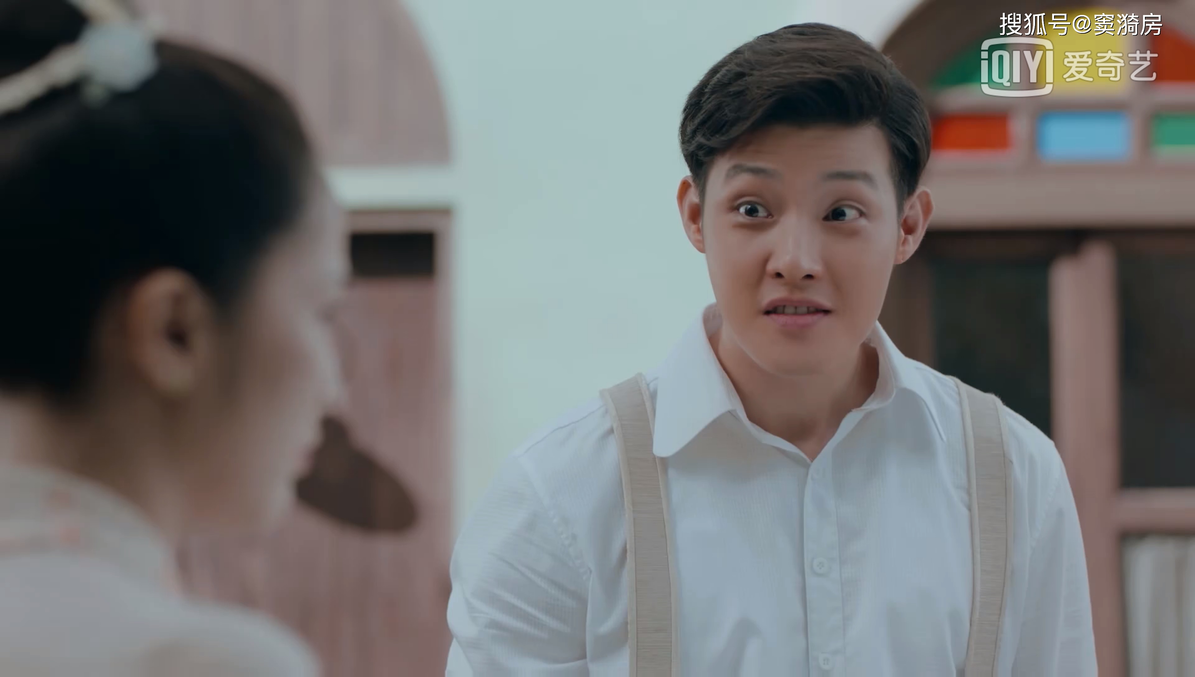 长得像的人很多,通常都是男像男,女像女,但是男女互像还真不多