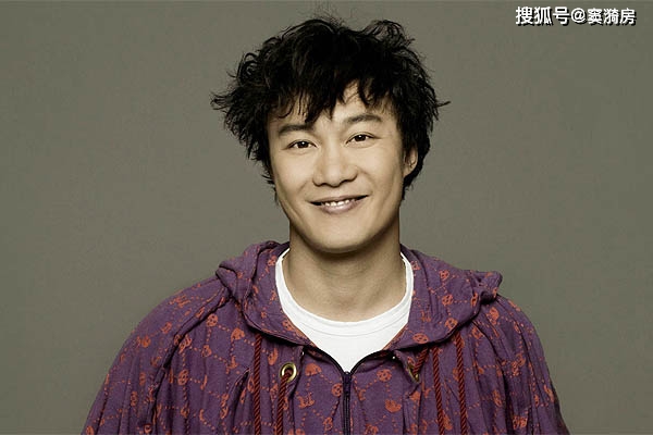 长得像的人很多,通常都是男像男,女像女,但是男女互像还真不多