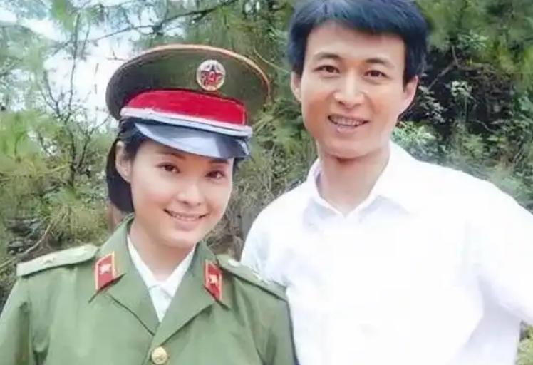 袁立与他同居12年,将美好的年华都给了他,他却选择和张怡宁结婚