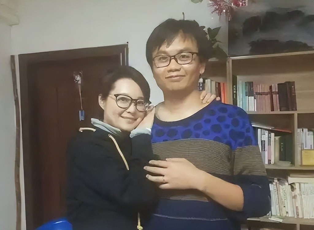 袁立与他同居12年,将美好的年华都给了他,他却选择和张怡宁结婚