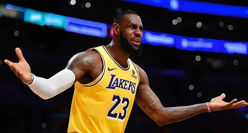 更新换代,本赛季NBA圣诞大战宣传片出炉,致敬13年经典版本