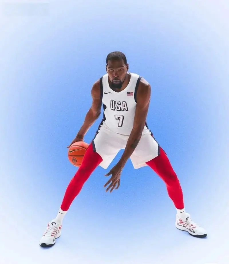 更新换代,本赛季NBA圣诞大战宣传片出炉,致敬13年经典版本