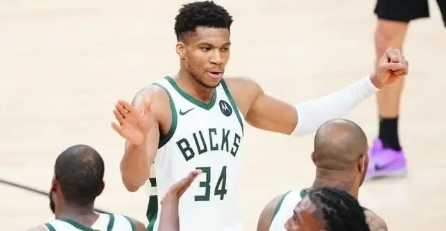 更新换代,本赛季NBA圣诞大战宣传片出炉,致敬13年经典版本