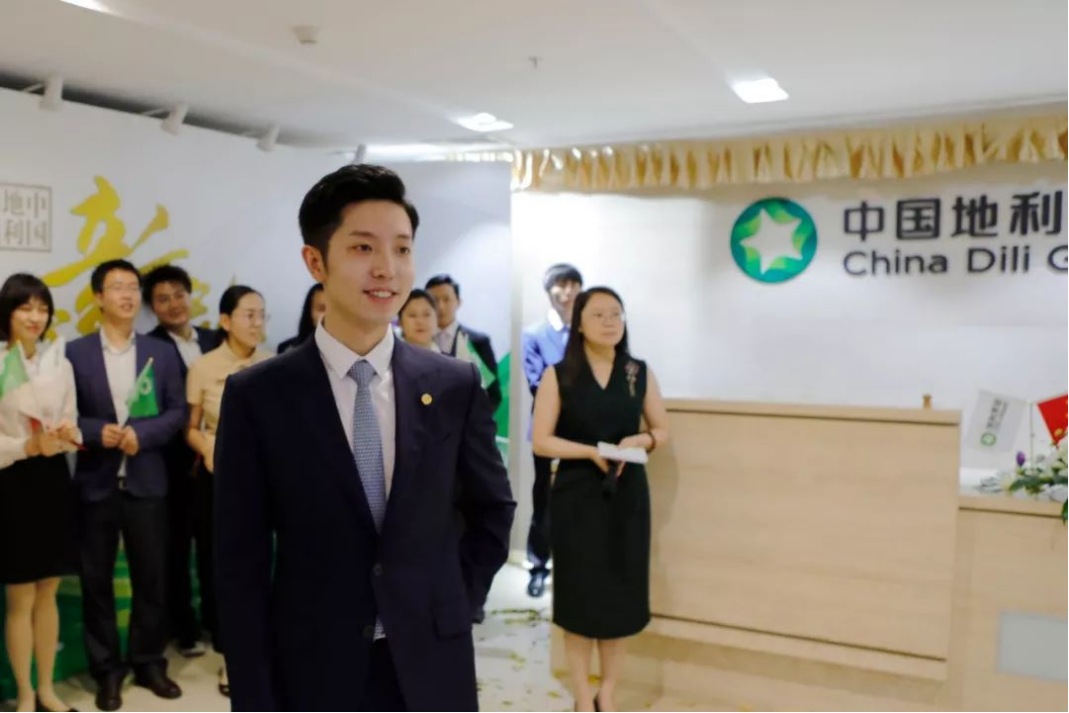 黑龙江首富姐弟，最终还是把公司玩坏了？