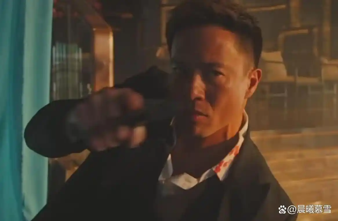 《黑白潜行2》火了，上线就拿9.2分，安志杰又把动作片拍成了爆款