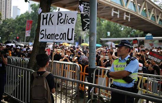 环球网记者在港遭殴，他们为什么去香港？这篇报道告诉你…