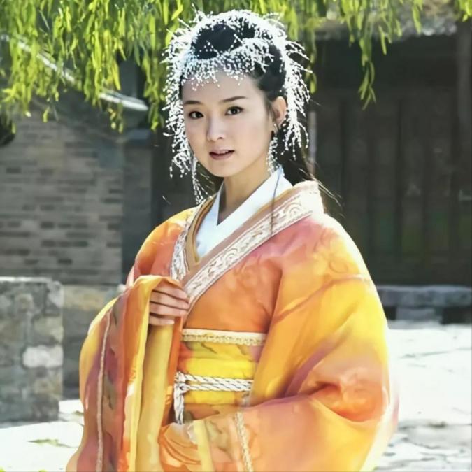 婆婆去世、老公失联、儿子转性,51岁王艳终于熬出头逆袭人生赢家