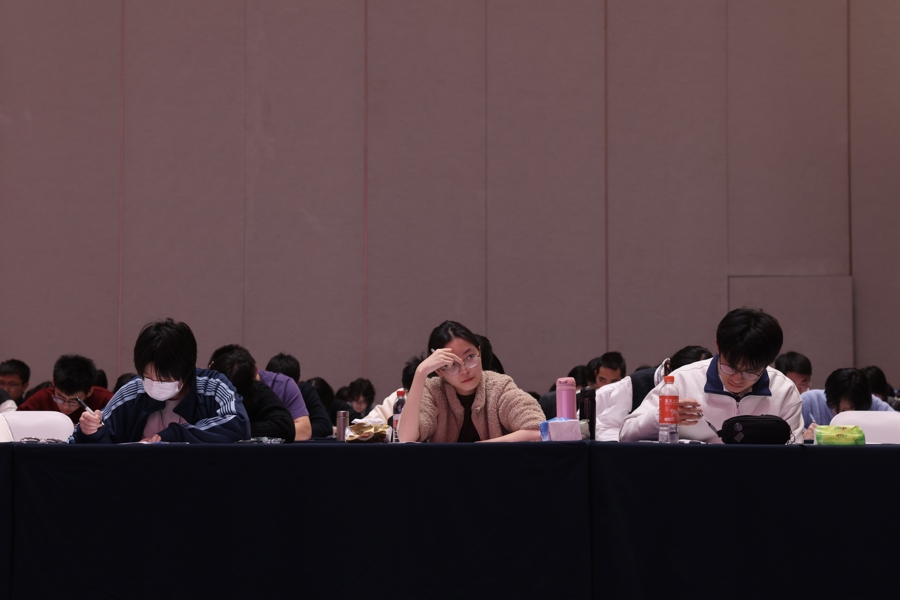 “新概念”28岁了，“愿你们保持好奇，保持提笔书写的勇气与热情”