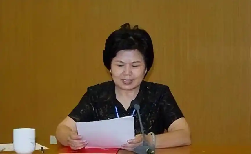 回顾邢质斌：与丈夫相守50年，罗京离世后自请离职，如今怎样了