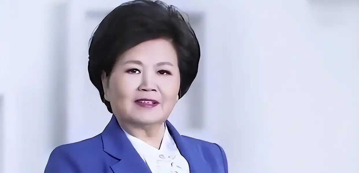 回顾邢质斌：与丈夫相守50年，罗京离世后自请离职，如今怎样了