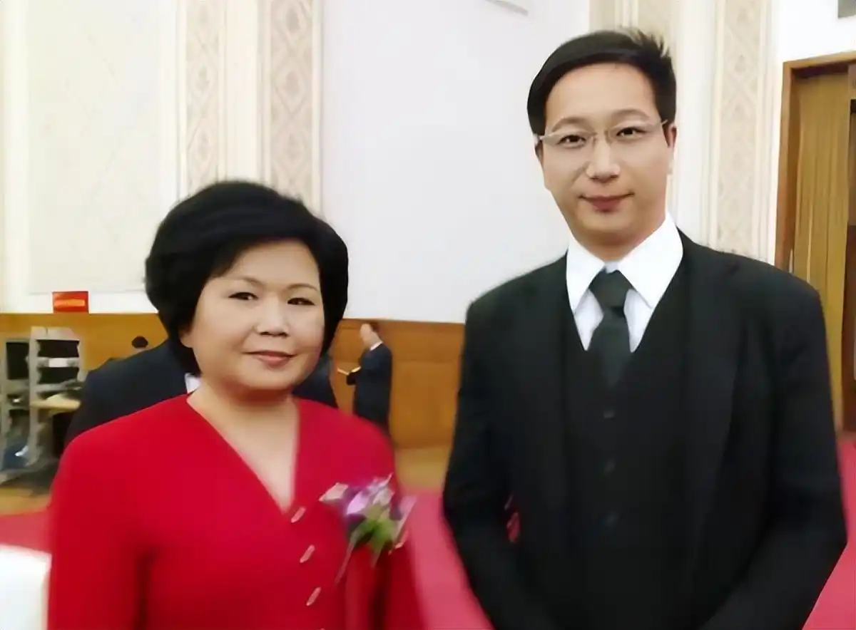 回顾邢质斌：与丈夫相守50年，罗京离世后自请离职，如今怎样了