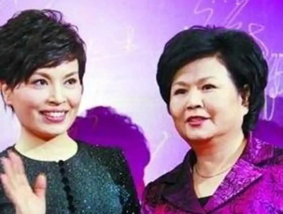 回顾：邢质斌鲜少露面，与初恋丈夫共度一生，退休后生活近况引关切