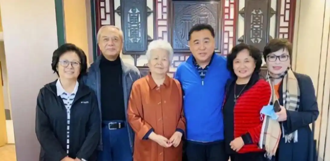 央视著名主持邢质斌：扎根央视35年零失误，退休后近况如何？