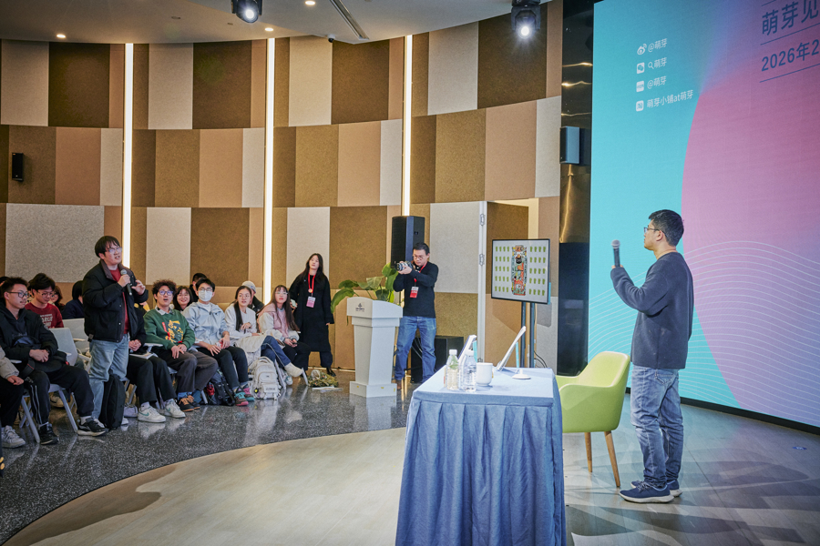 “聊天记录”怎么写新概念作文?AI时代呼唤“我手写我心”