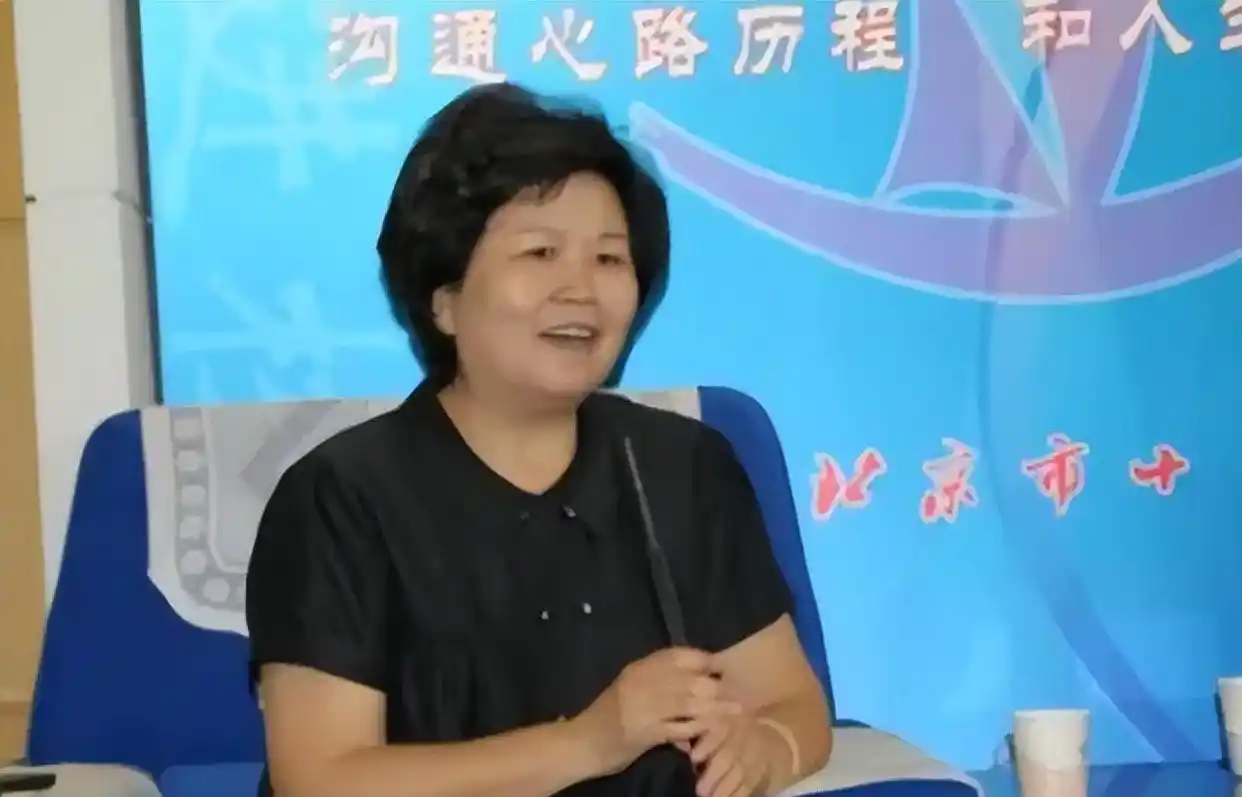 邢质斌：央视35年零失误的传奇主持，退休生活揭秘！