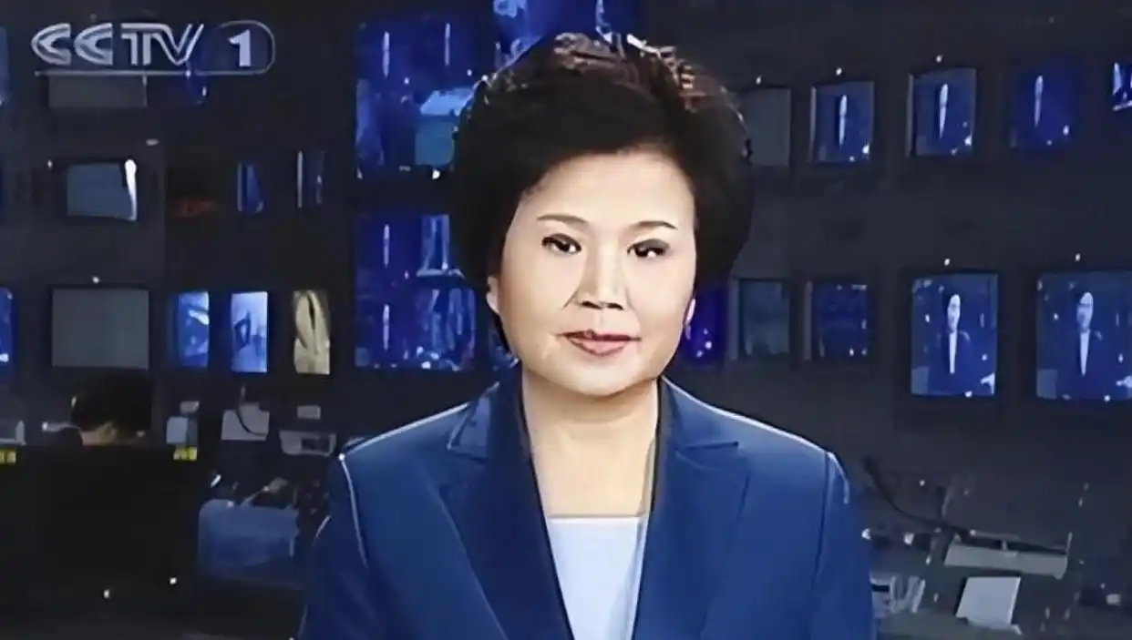 邢质斌近照曝光:76岁满头白发,与丈夫相濡以沫安享晚年