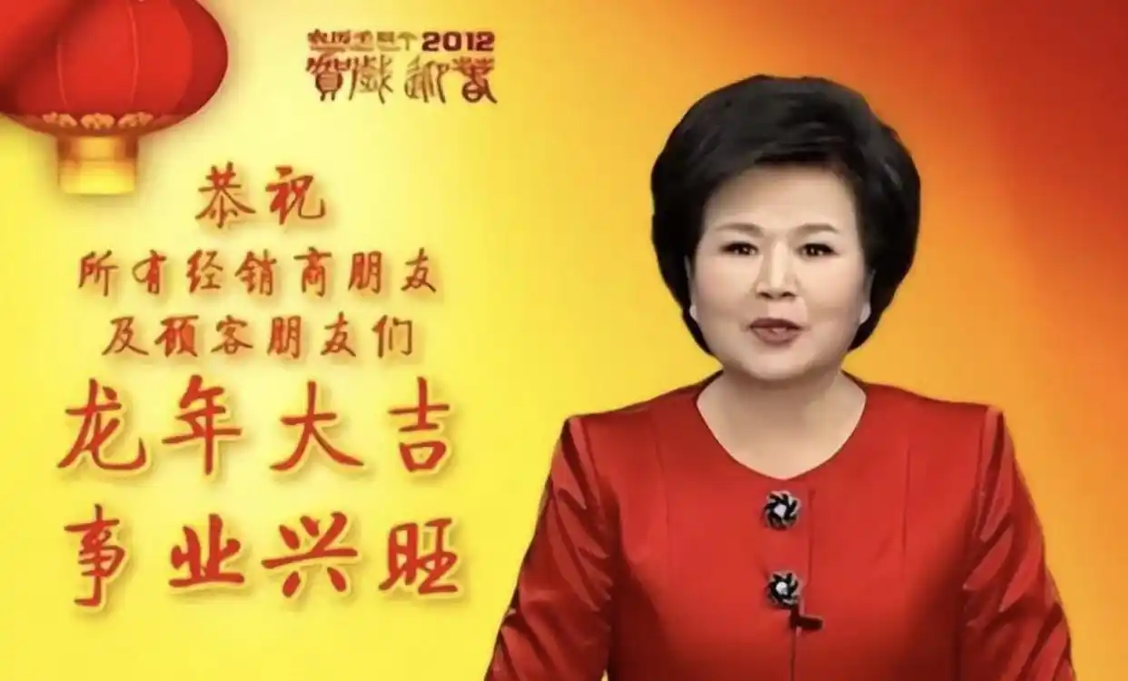 邢质斌近照曝光:76岁满头白发,与丈夫相濡以沫安享晚年