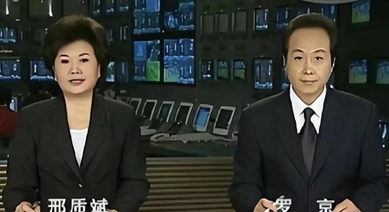 邢质斌近照曝光:76岁满头白发,与丈夫相濡以沫安享晚年