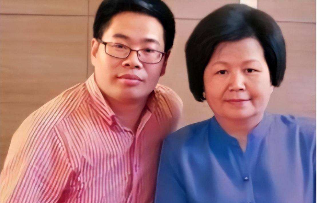 与丈夫相守48年，搭档罗京去世后自愿离职，邢质斌如今怎样了？