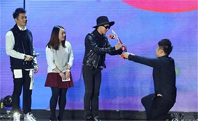 因舆论被迫停播的7个节目，没一个值得同情，蓝台占了一多半